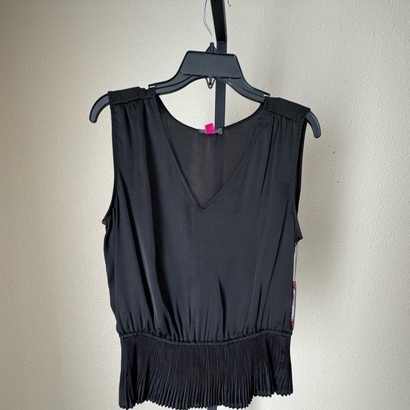 VINCE CAMAUTO Sleeveless RUMPLE PEPLUM Rich Black in size Medium - Picture 5 of 7